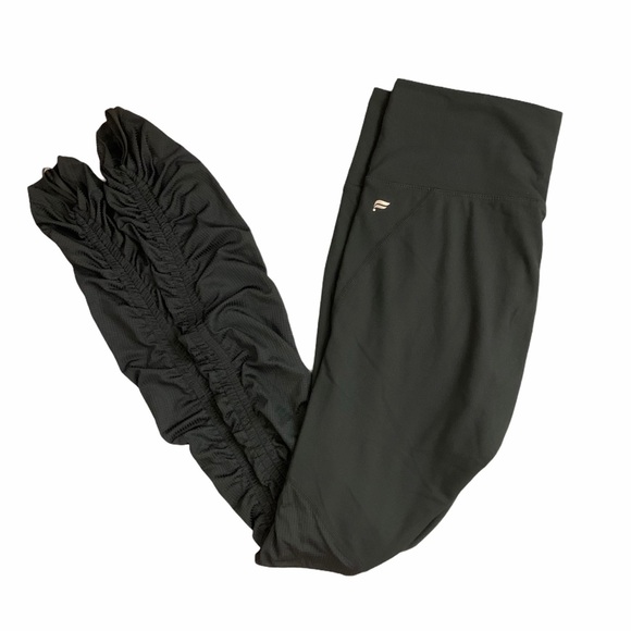 NWOT Fabletics Cashel Foldover Pureluxe Legging, Large Short - Picture 2 of 7